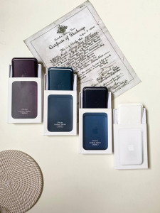 جاکارتی مگ سیف دار چرمی گوشی آیفون